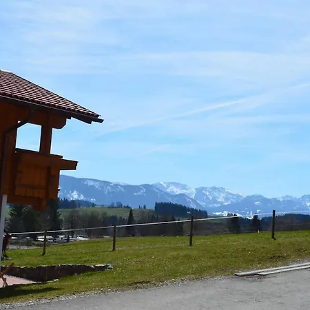 Ferienhaus-Berg-Und-Seetraum *