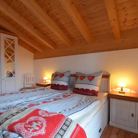 Ferienhaus-Berg-Und-Seetraum Nyaraló